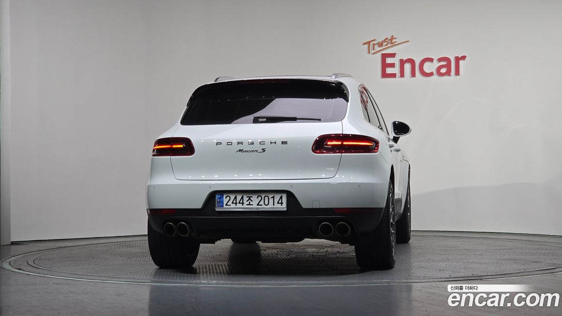 Porsche Macan 2015