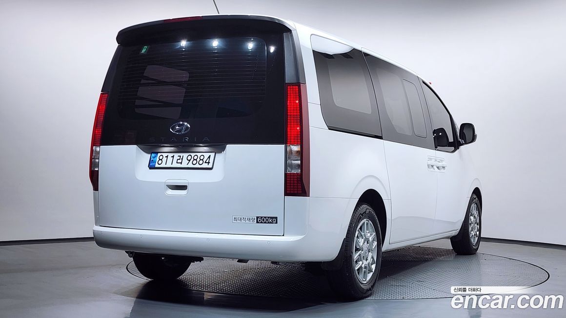 Hyundai Staria 2023