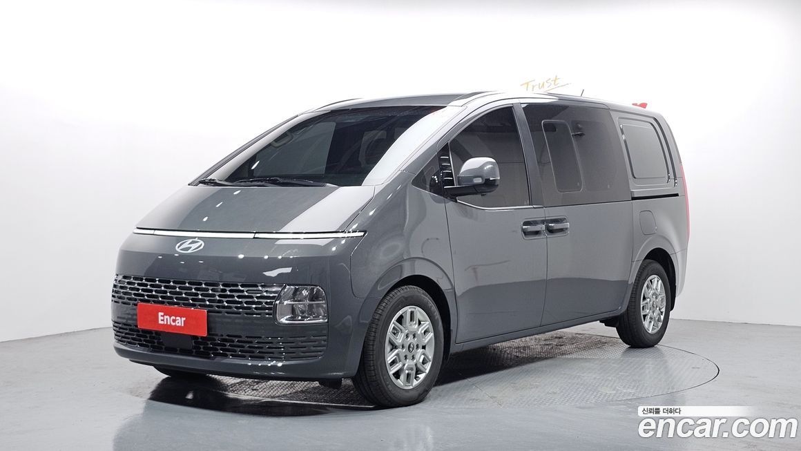 Hyundai Staria 2025