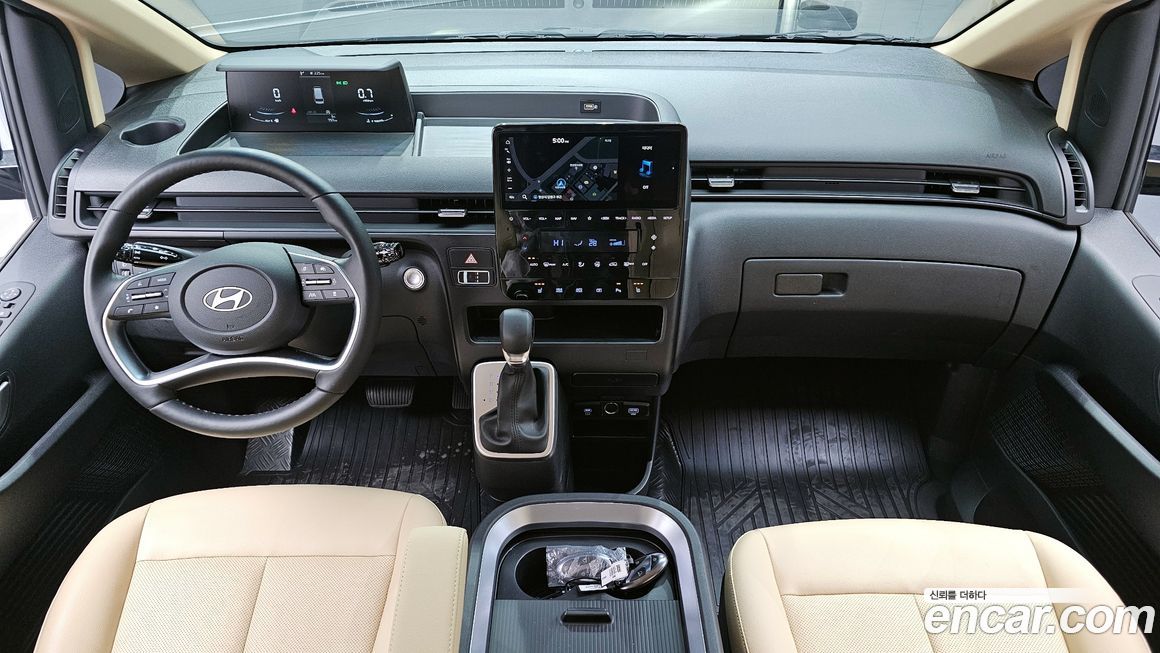 Hyundai Staria 2025