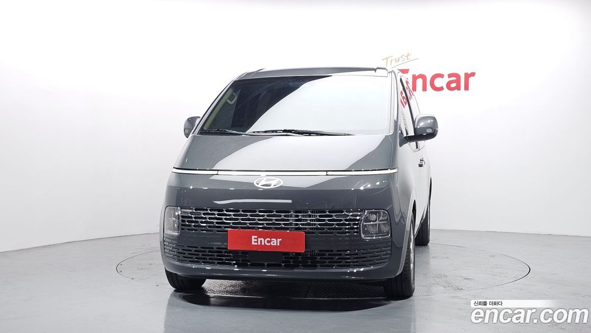 Hyundai Staria 2025
