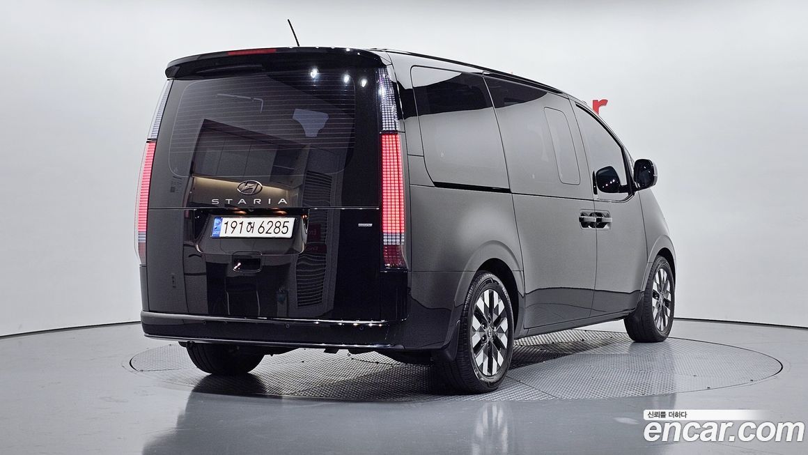 Hyundai Staria 2022