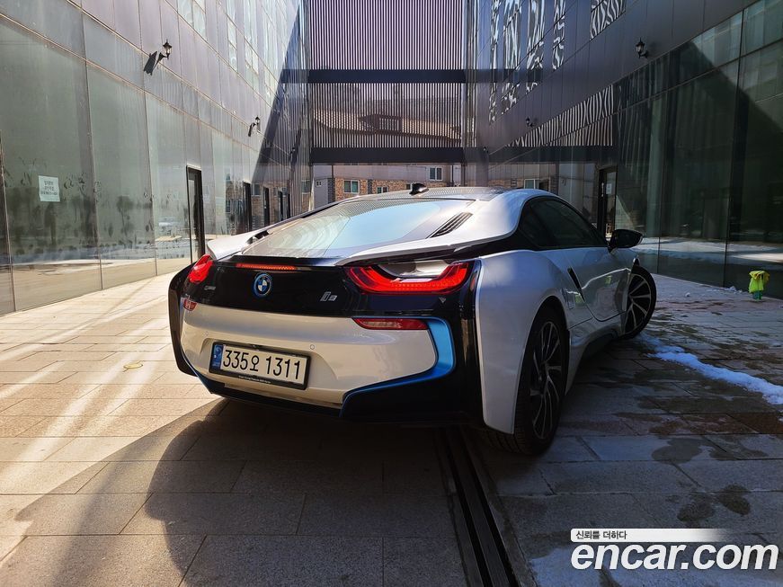 BMW i8 2016