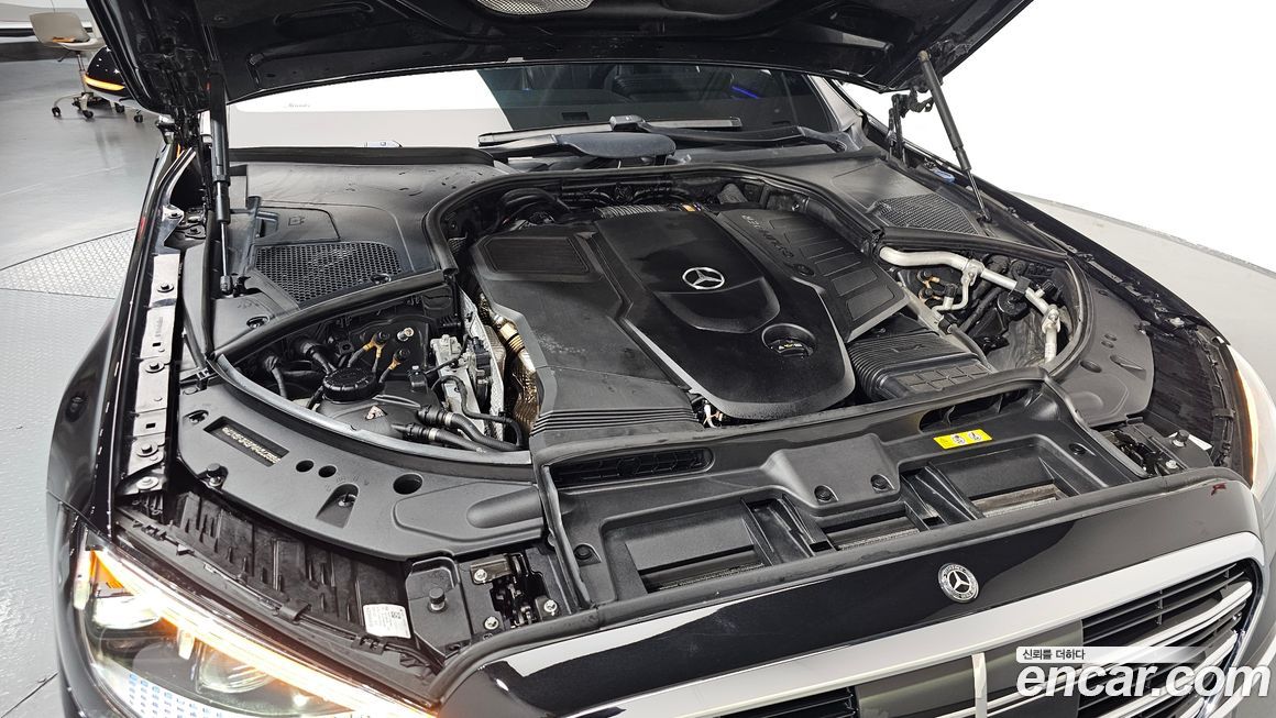 Mercedes-Benz S-Class 2021