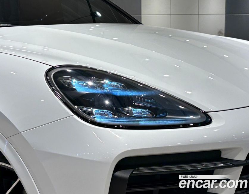 Porsche Cayenne 2021