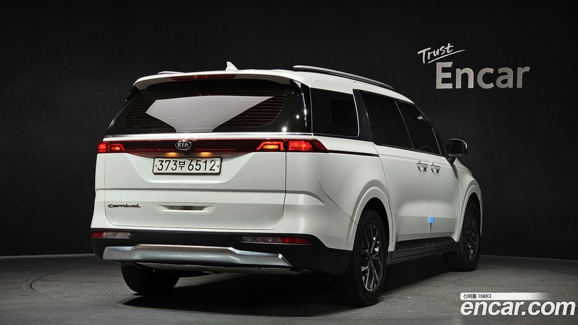 Kia Canival 2021