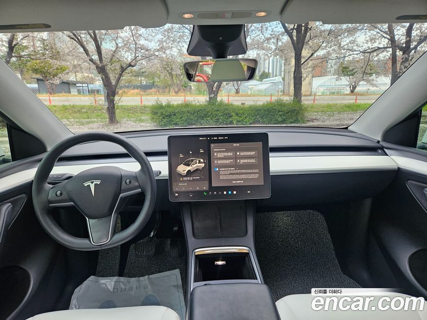 Tesla Model Y 2022