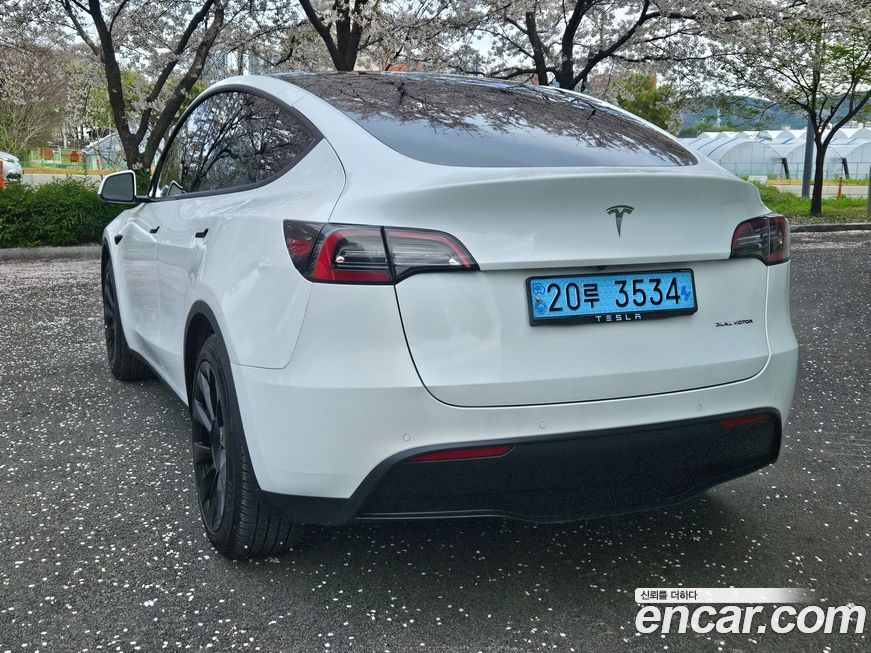 Tesla Model Y 2022