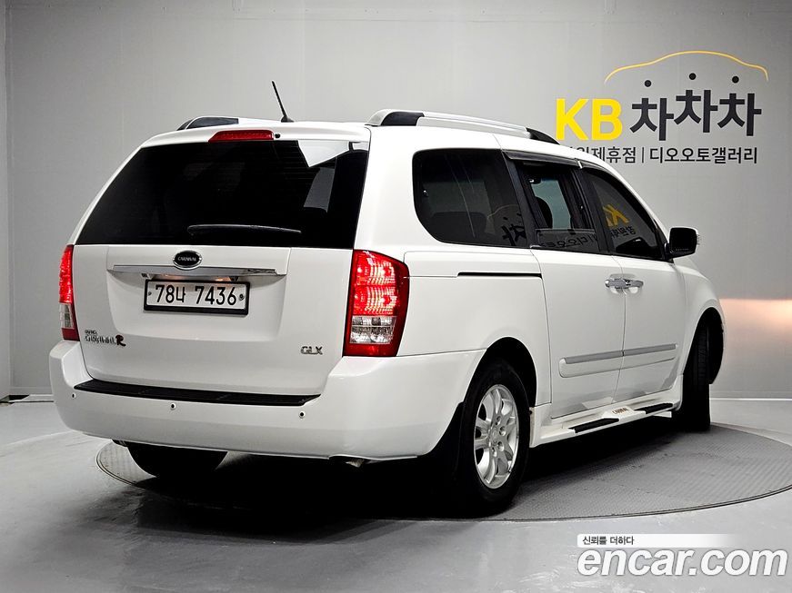 Kia Canival 2012