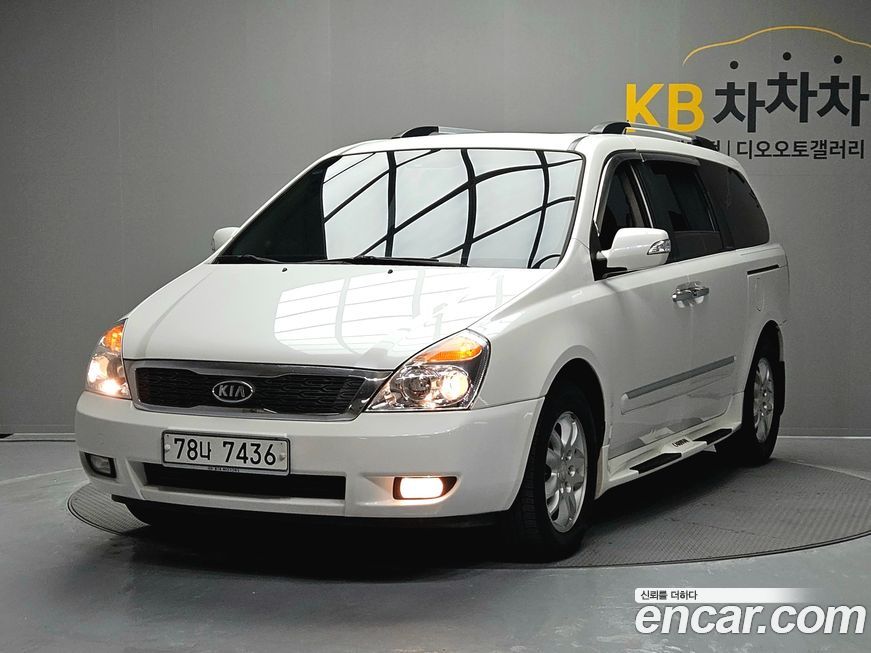 Kia Canival 2012