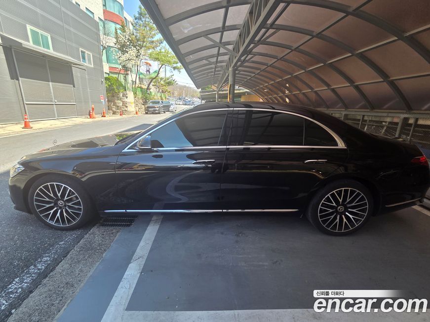 Mercedes-Benz S-Class 2022