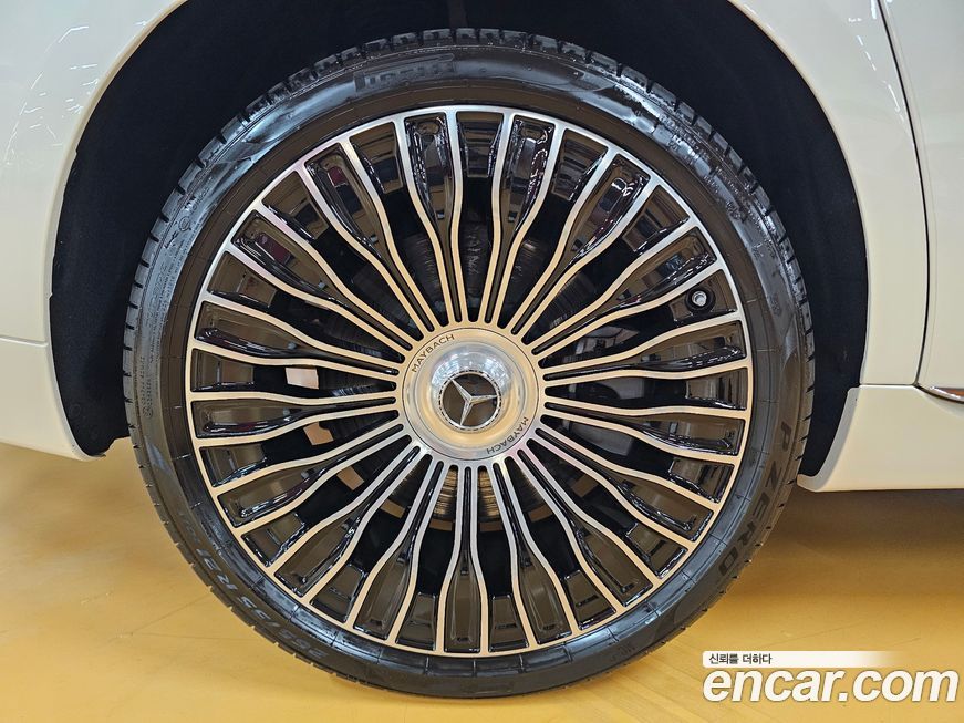 Mercedes-Benz S-Class 2023