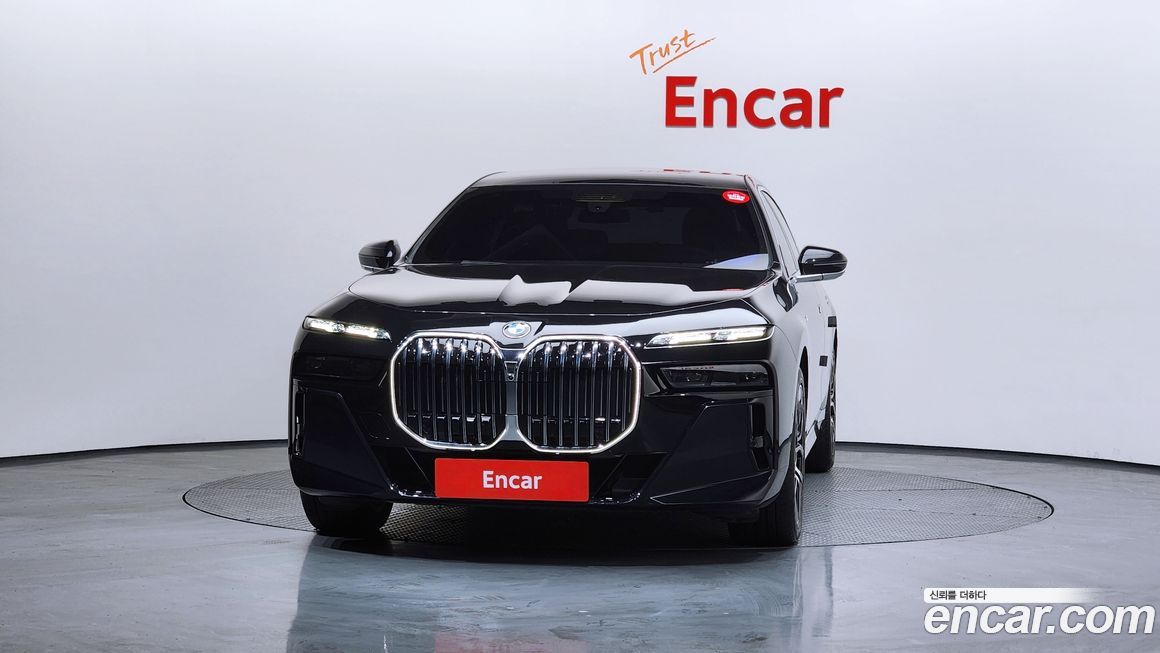 BMW 7-Series 2024