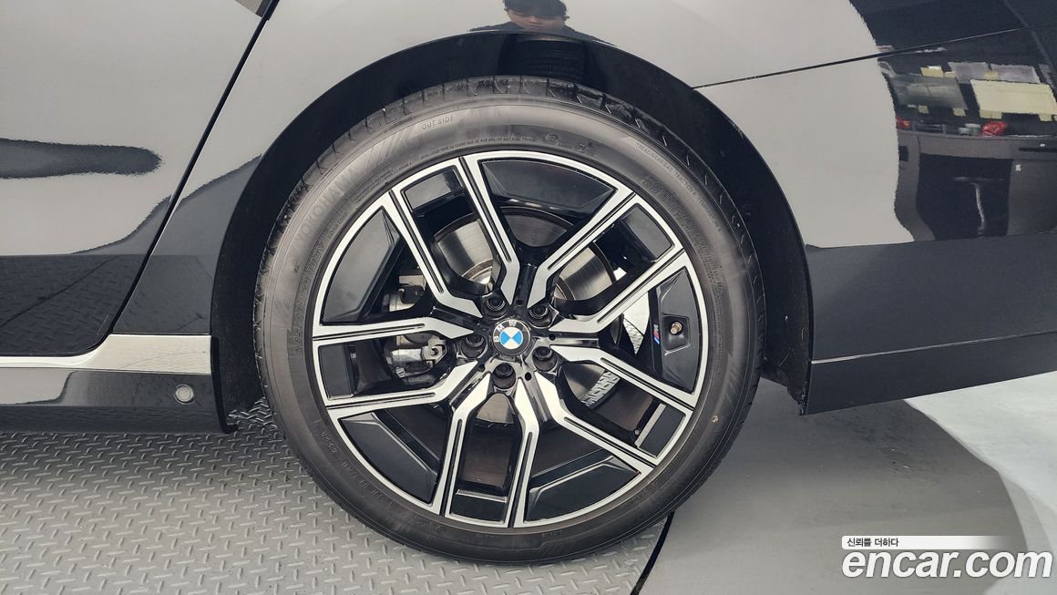 BMW 7-Series 2024
