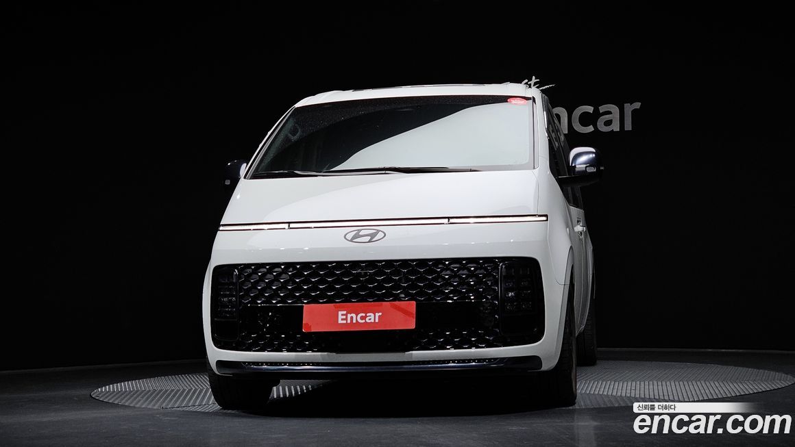 Hyundai Staria 2025