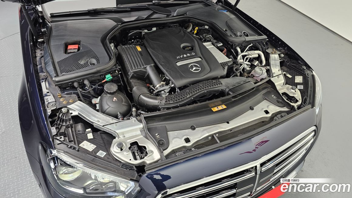 Mercedes-Benz E-Class 2023