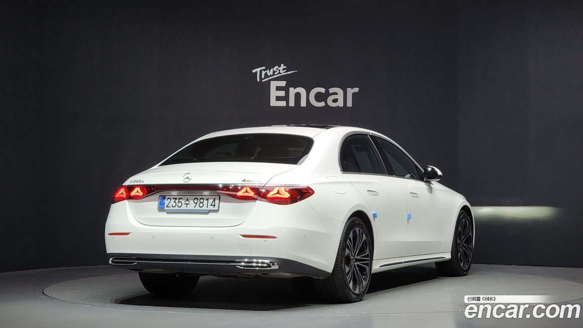 Mercedes-Benz E-Class 2025