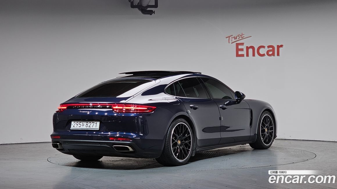Porsche Panamera 2020