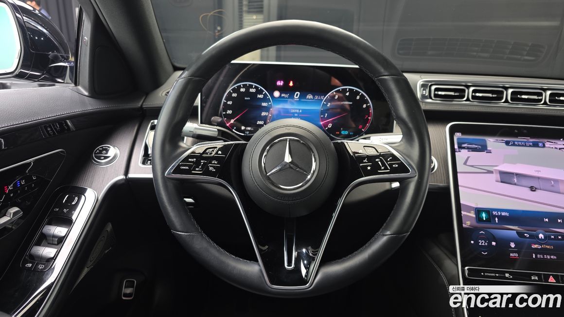 Mercedes-Benz S-Class 2022