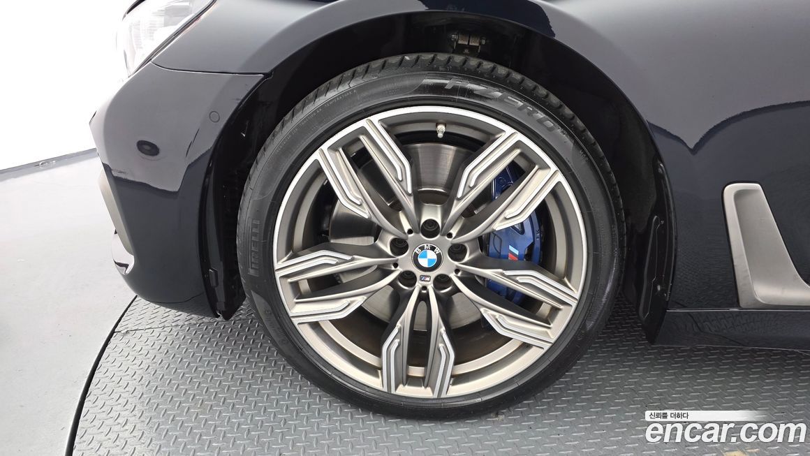 BMW 7-Series 2019