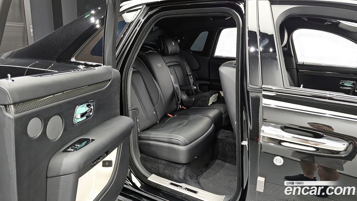 Rolls-Royce Ghost 2023