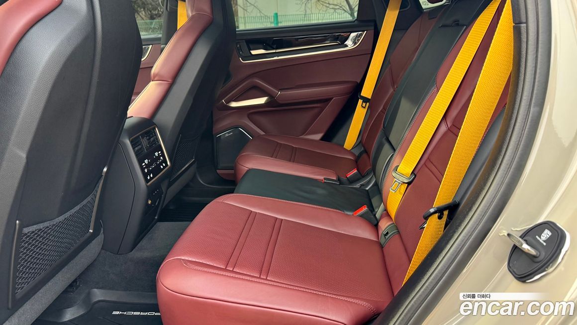 Porsche Cayenne 2024