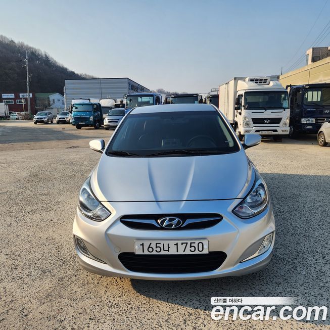 Hyundai Accent 2012