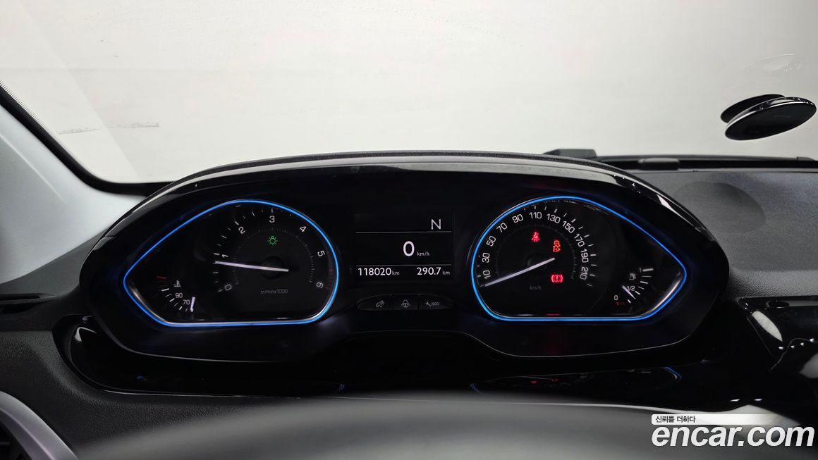 Peugeot 208 2014