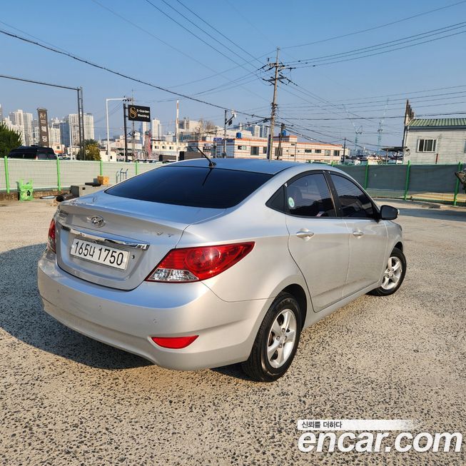 Hyundai Accent 2012