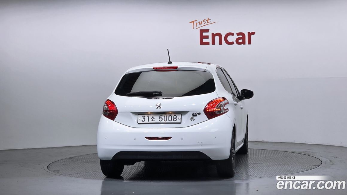 Peugeot 208 2014