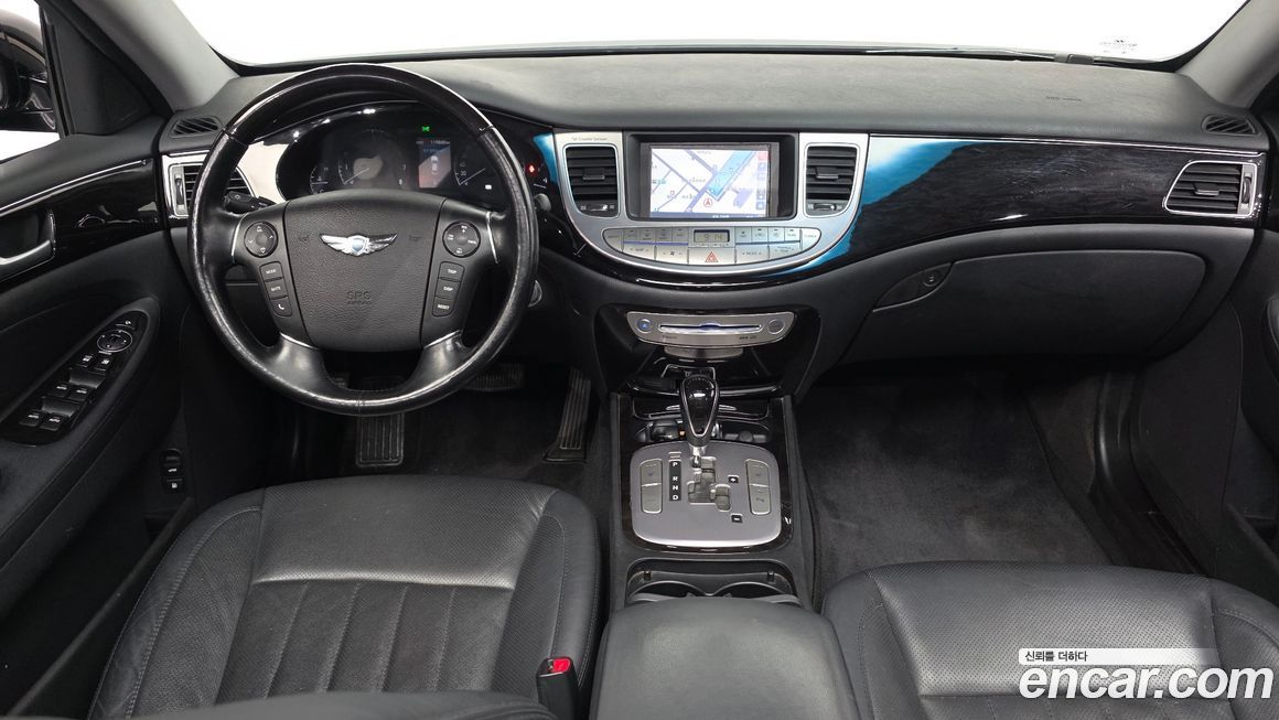 Hyundai Genesis 2012