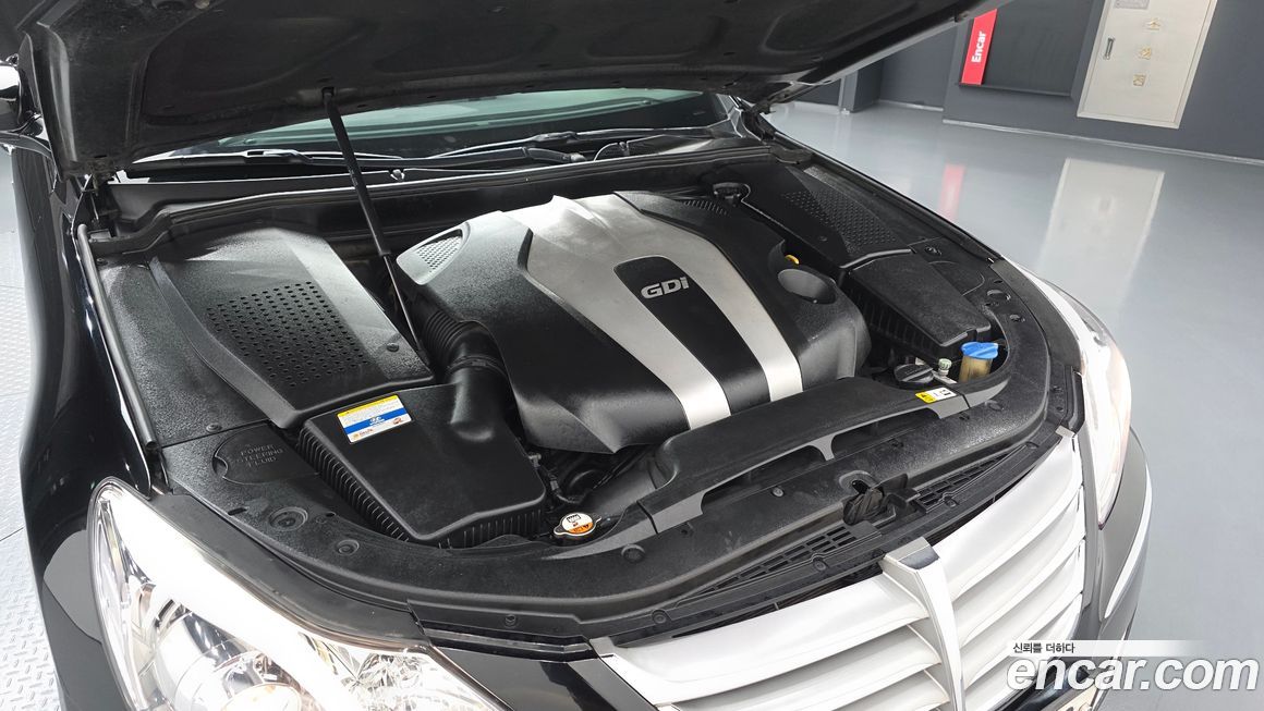 Hyundai Genesis 2012