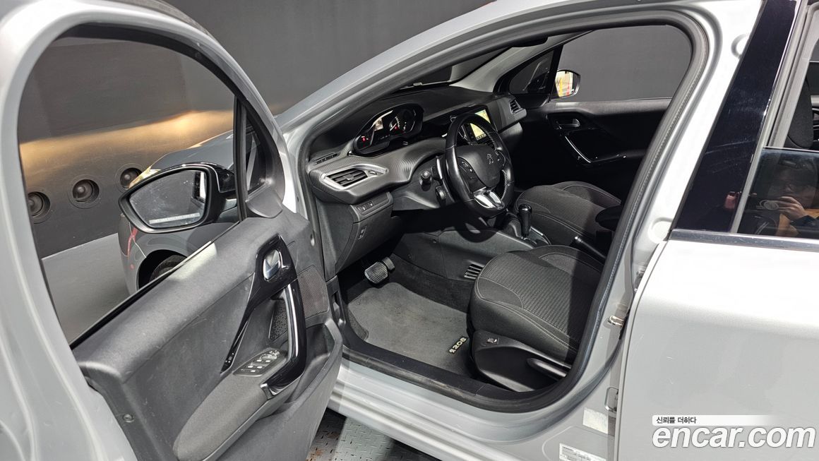 Peugeot 208 2019