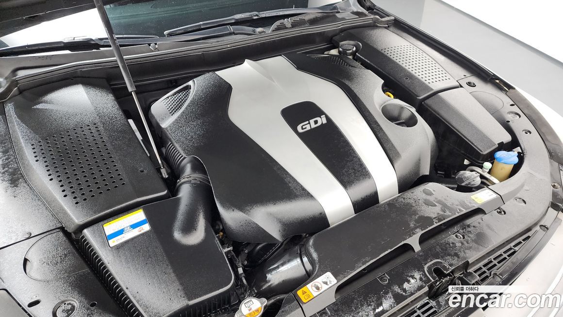 Hyundai Genesis 2012