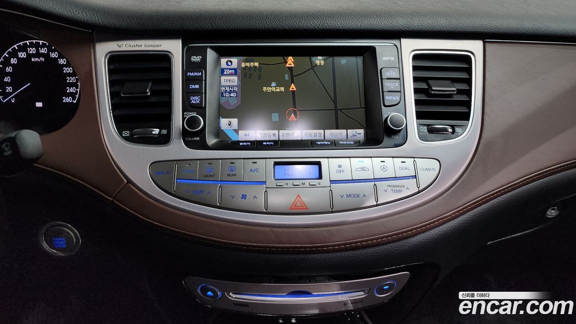 Hyundai Genesis 2012