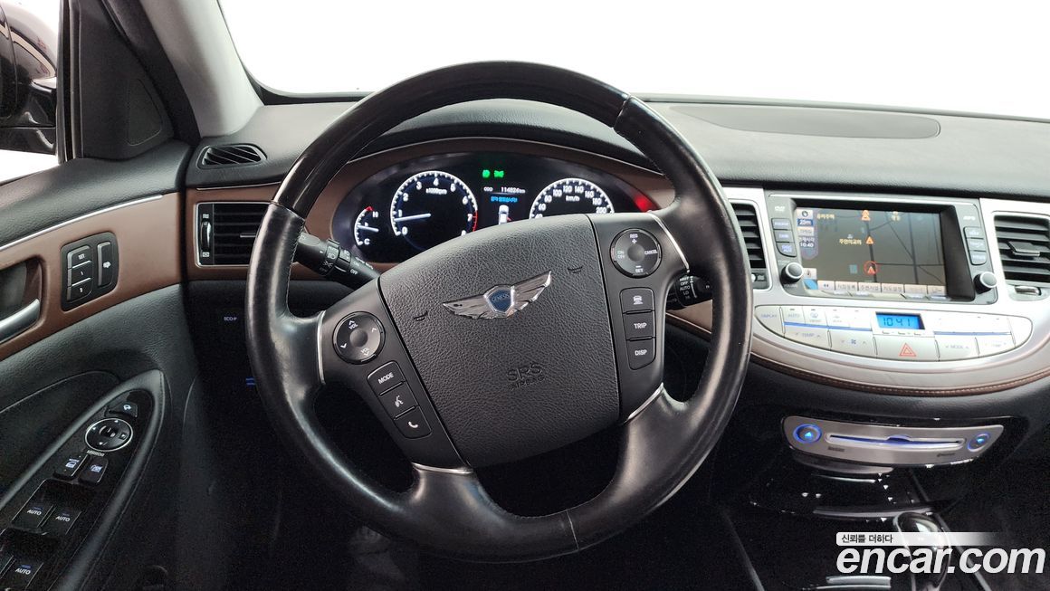 Hyundai Genesis 2012