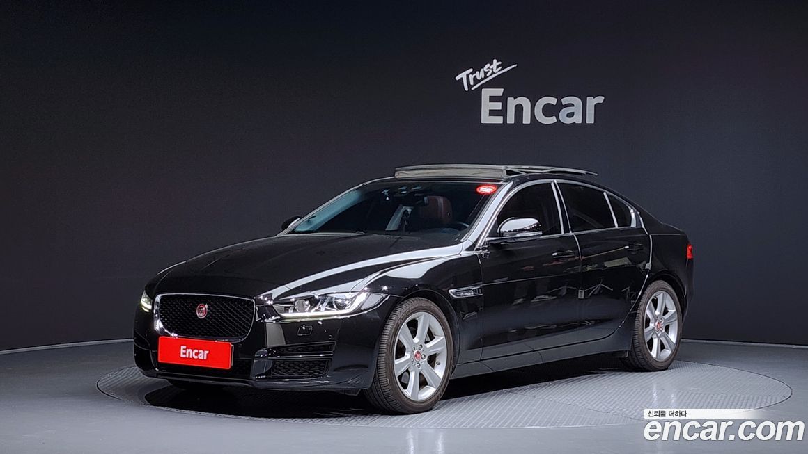 Jaguar XE 2016
