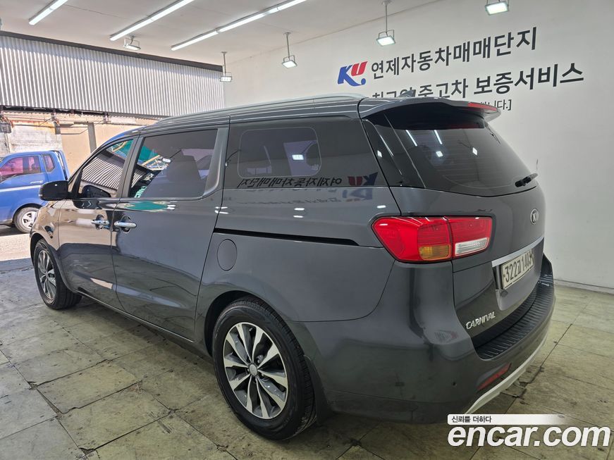 Kia Canival 2018