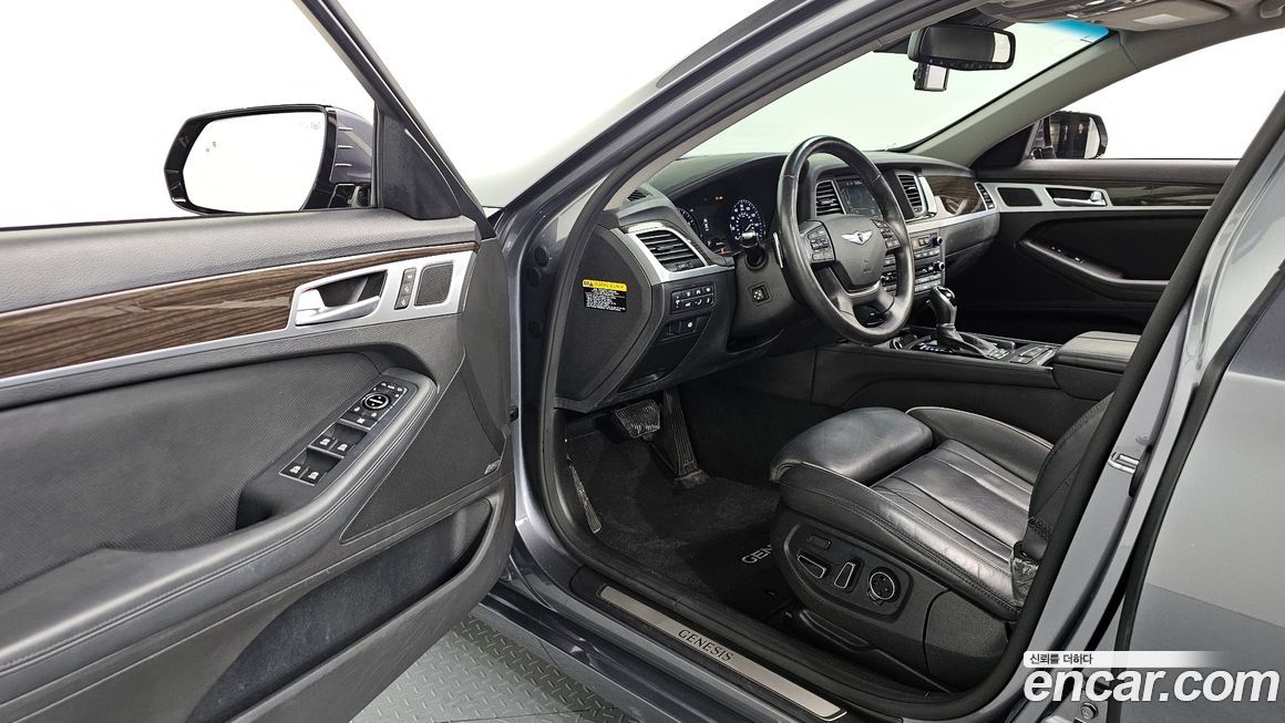 Hyundai Genesis 2015