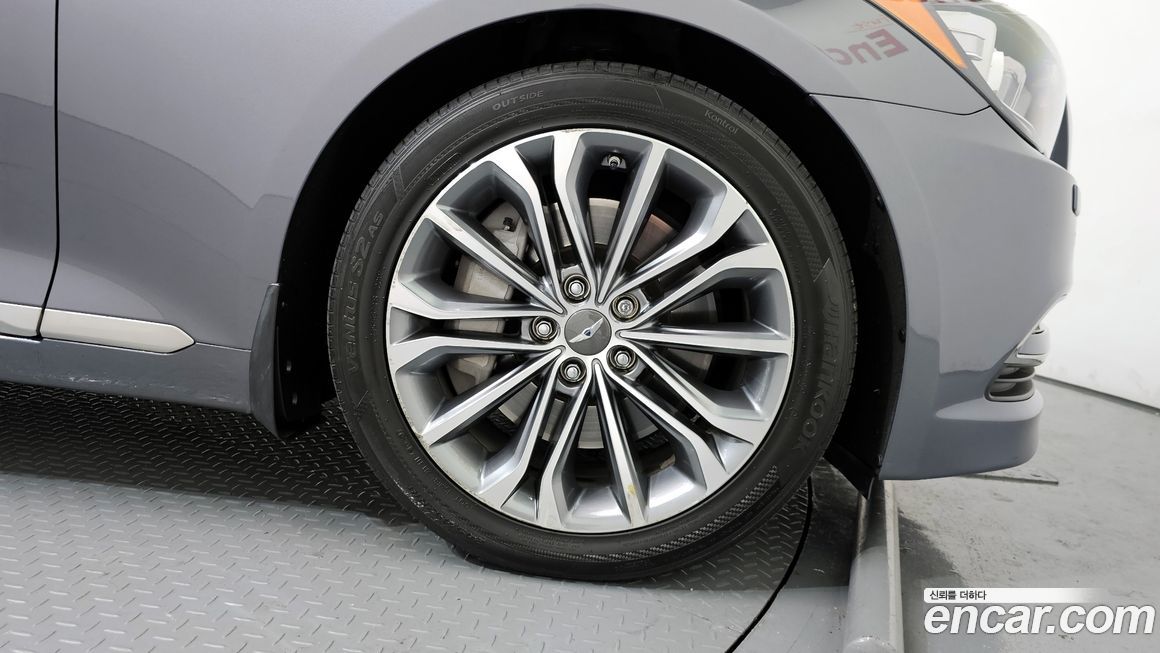 Hyundai Genesis 2015