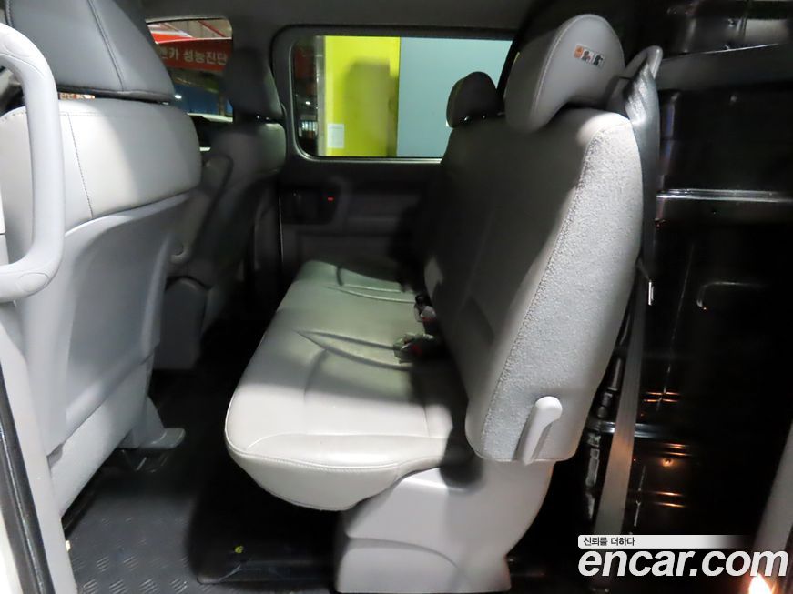 Hyundai Starex 2021