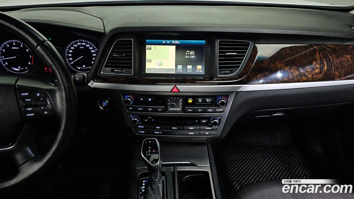 Hyundai Genesis 2016