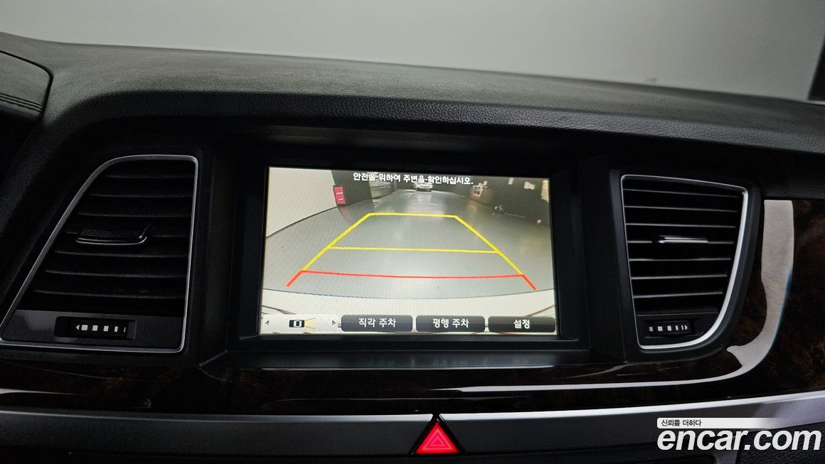 Hyundai Genesis 2016