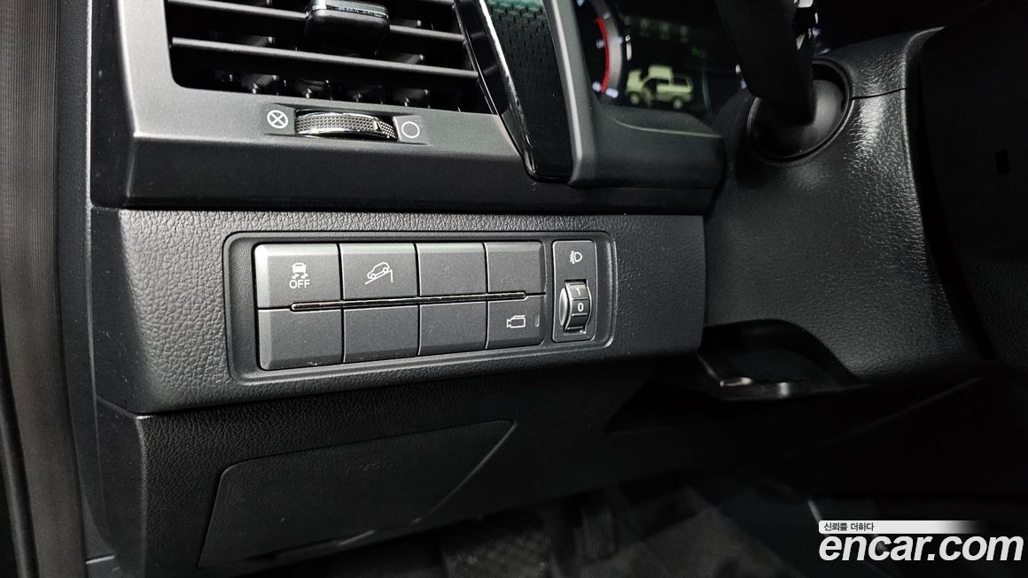 KG_Mobility_Ssangyong Rexton 2020