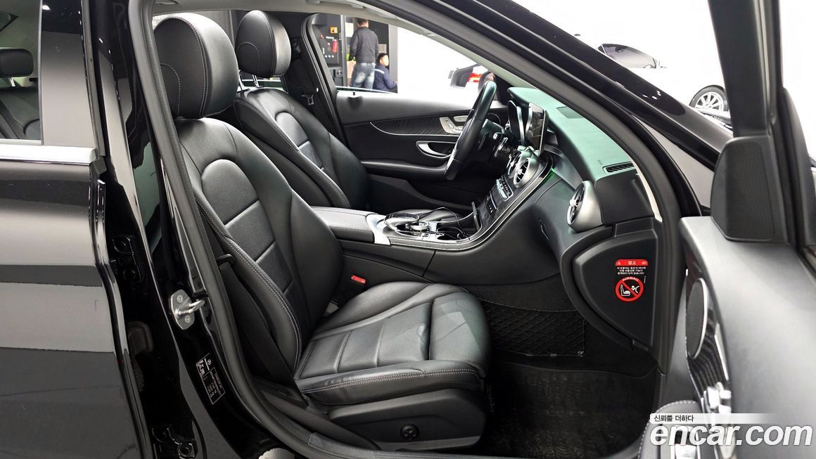 Mercedes-Benz C-Class 2019