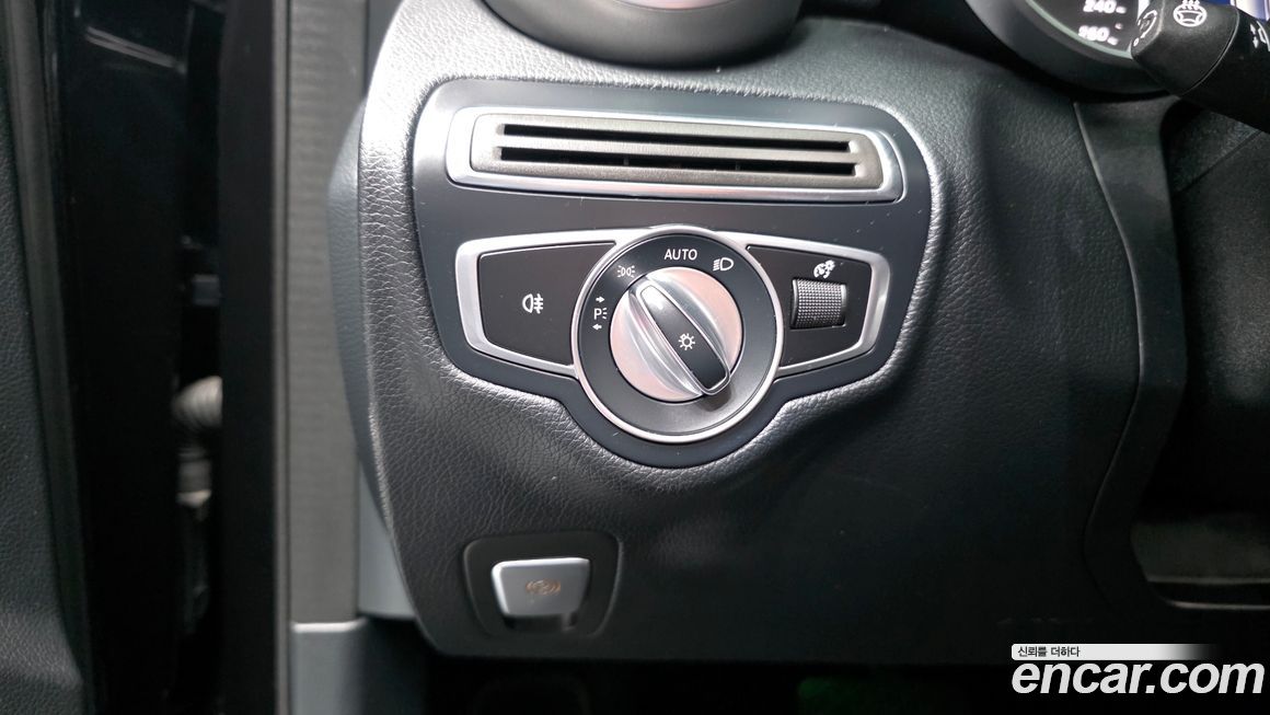 Mercedes-Benz C-Class 2019