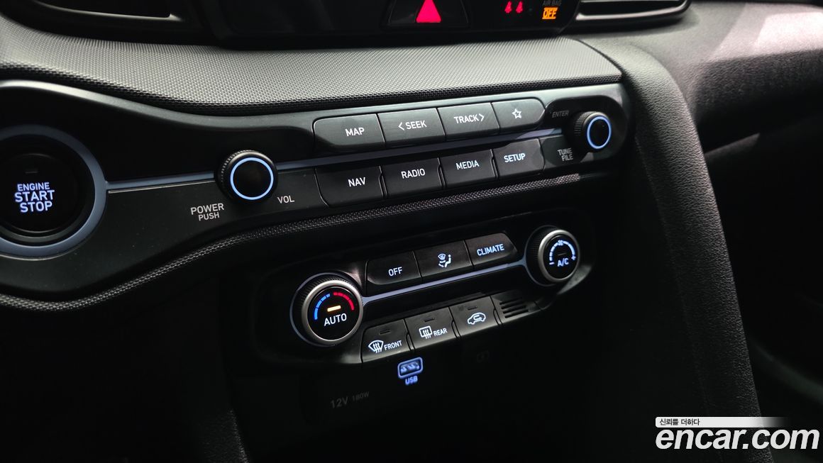 Hyundai Veloster 2021