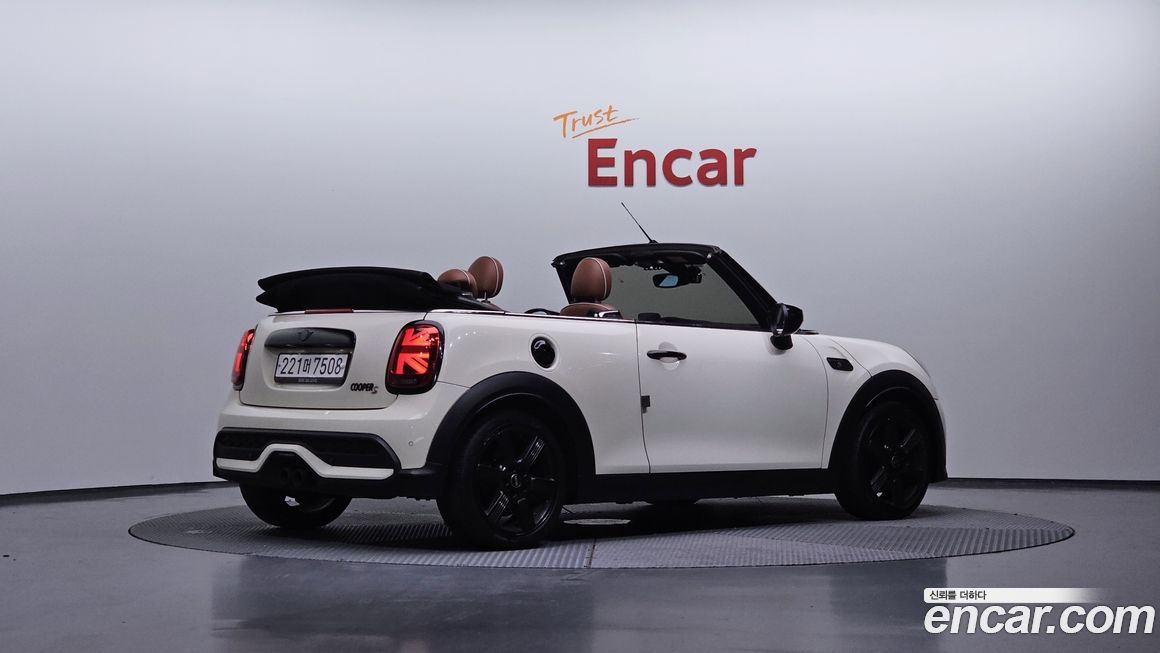 Mini Cooper Convertible 2022