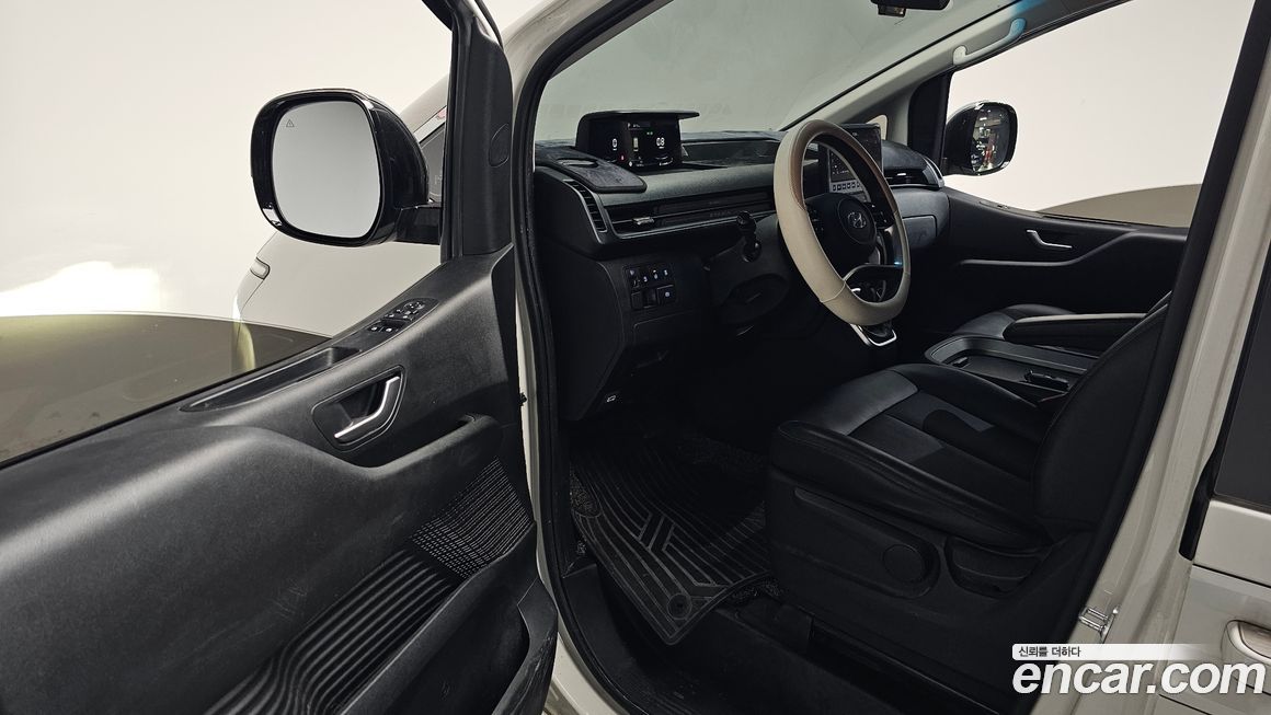 Hyundai Staria 2022