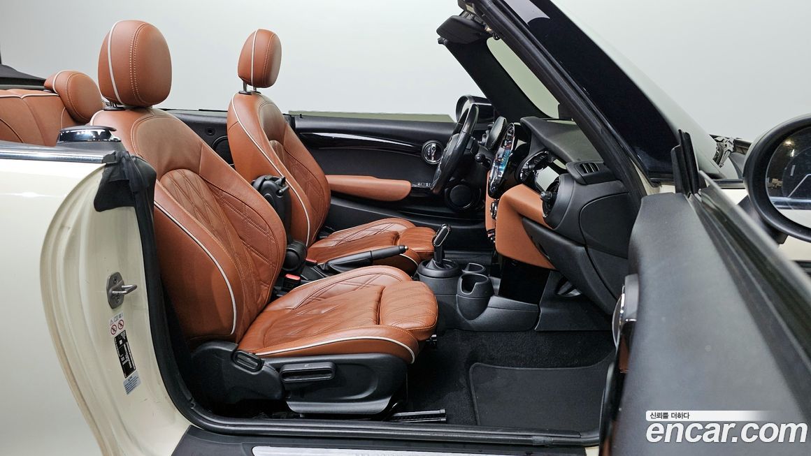 Mini Cooper Convertible 2022